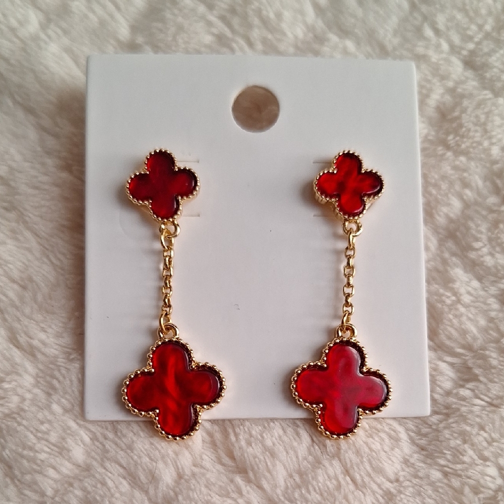 Elegant Red Clover Drop Earrings